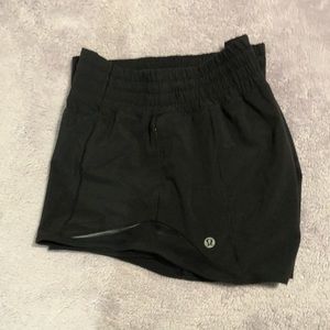 LULULEMON HOTTY HOT SHORTS HIGH RISE 2.5”